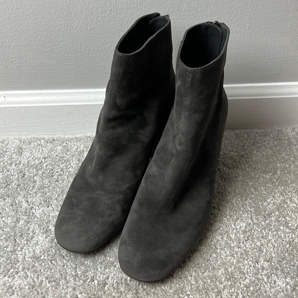 STUART WEITZMAN Suede Ankle Boots 9M✨